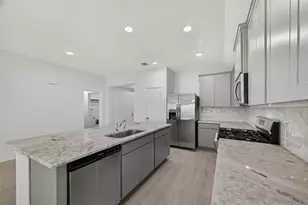 2111 Spring Hollow Dr, Baytown, TX 77521 - Photo 10