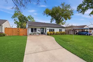 7110 Jalna St, Houston, TX 77055 - Photo 4