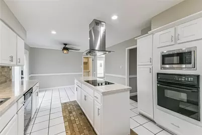5115 Green Springs Drive, Houston, TX 77066 - Photo 10