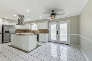 5115 Green Springs Dr, Houston, TX 77066 - Photo 8