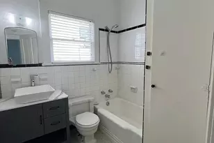 1105 Market St, Galveston, TX 77550 - Photo 8