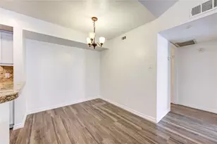 10202 Forum Park Dr, Houston, TX 77036 - Photo 6