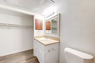 10202 Forum Park Dr, Houston, TX 77036 - Photo 18