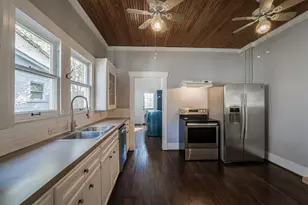 210 Tabor St, Houston, TX 77009 - Photo 10