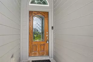 8710 Ruddy Duck Ct, Baytown, TX 77521 - Photo 2