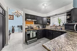 228 April Waters Dr W, Conroe, TX 77356 - Photo 12