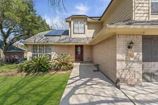 228 April Waters Dr W, Conroe, TX 77356 - Photo 6