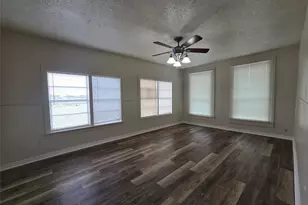 5712 Maco St, Galveston, TX 77551 - Photo 16