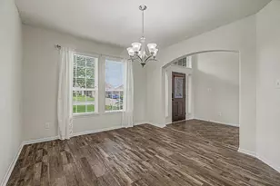 4022 Cypress Point Dr, Mont Belvieu, TX 77523 - Photo 6