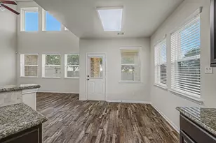 4022 Cypress Point Dr, Mont Belvieu, TX 77523 - Photo 14