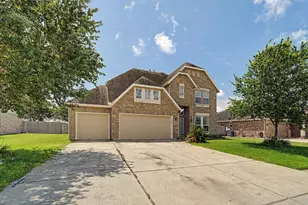 4022 Cypress Point Dr, Mont Belvieu, TX 77523 - Photo 2