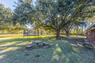 1210 Nottingham Ln, Beaumont, TX 77706 - Photo 40