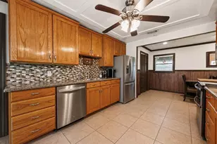 1429 County Rd 192, Alvin, TX 77511 - Photo 6