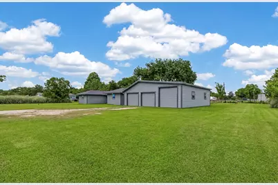 1429 County Road 192, Alvin, TX 77511 - Photo 2
