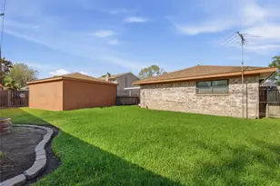 10826 Sagecanyon Dr, Houston, TX 77089 - Photo 16
