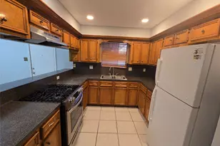 13806 Long Glen Dr, Houston, TX 77039 - Photo 2