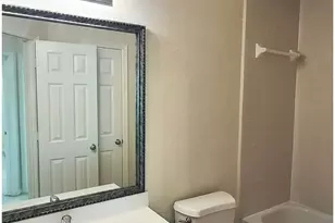 10623 Wallingford Pl, Houston, TX 77042 - Photo 34