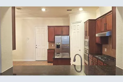 10623 Wallingford Place, Houston, TX 77042 - Photo 14