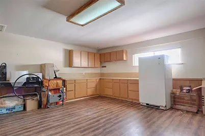 604 N Market Street, Hallettsville, TX 77964 - Photo 10