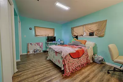 604 N Market Street, Hallettsville, TX 77964 - Photo 14