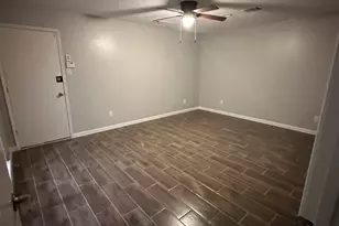 7846 Bankside Dr Dr, Houston, TX 77071 - Photo 14