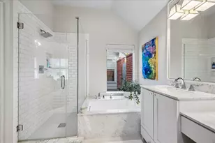 7018 Afton Woods Dr, Houston, TX 77055 - Photo 16