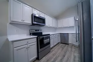 117 Harbour Town Cir, Conroe, TX 77356 - Photo 4