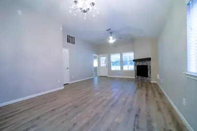 117 Harbour Town Circle, Conroe, TX 77356 - Photo 2