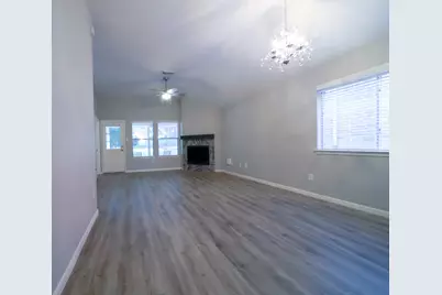 117 Harbour Town Circle, Conroe, TX 77356 - Photo 6