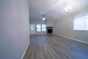 117 Harbour Town Cir, Conroe, TX 77356 - Photo 6