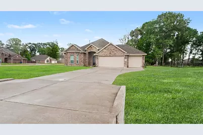 17 Road 6615, Dayton, TX 77535 - Photo 2