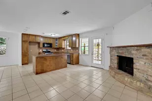 113 Hillendale Dr, Livingston, TX 77351 - Photo 8
