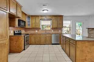 113 Hillendale Dr, Livingston, TX 77351 - Photo 10