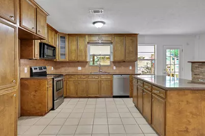113 Hillendale Drive, Livingston, TX 77351 - Photo 10