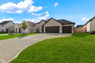 4525 Iguaza Fls Dr, Conroe, TX 77303 - Photo 2