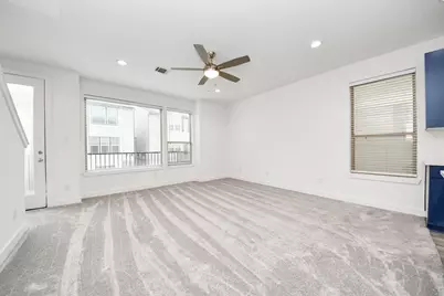 18527 Centro Row, Shenandoah, TX 77385 - Photo 10