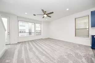 18527 Centro Row, Shenandoah, TX 77385 - Photo 10