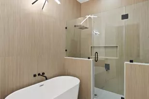 6631 - 6629 Katarani Dr, Houston, TX 77091 - Photo 20