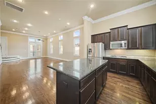 1250 W 23rd St, Houston, TX 77008 - Photo 2