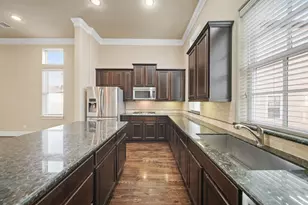 1250 W 23rd St, Houston, TX 77008 - Photo 16