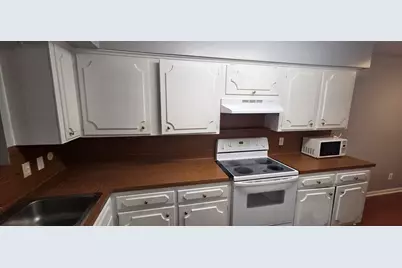 5217 Arboles Drive #D, Houston, TX 77035 - Photo 10