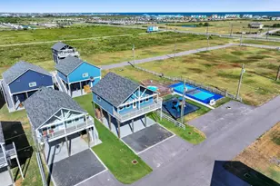 1028 Sunset Circle W, Crystal Beach, TX 77650 - Photo 16