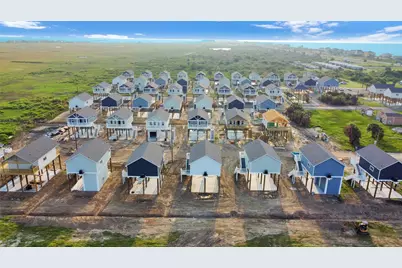1028 Sunset Circle W, Crystal Beach, TX 77650 - Photo 6