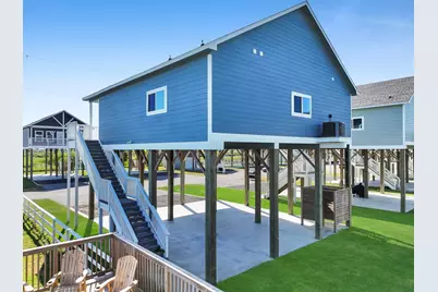 1028 Sunset Circle W, Crystal Beach, TX 77650 - Photo 12
