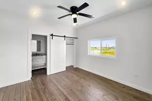 1028 Sunset Circle W, Crystal Beach, TX 77650 - Photo 36
