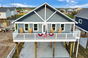 1028 Sunset Circle W, Crystal Beach, TX 77650 - Photo 2