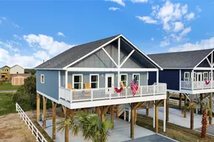 1028 Sunset Circle W, Crystal Beach, TX 77650 - Photo 1