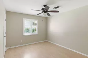 706 Golden Bear Ln, Houston, TX 77339 - Photo 22