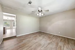 706 Golden Bear Ln, Houston, TX 77339 - Photo 18