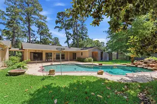 706 Golden Bear Ln, Houston, TX 77339 - Photo 2